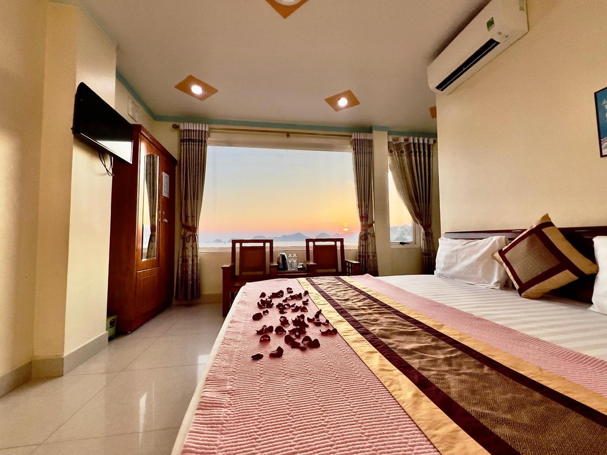 Manh Vuong Hotel Catba Dong Khe Sau Εξωτερικό φωτογραφία